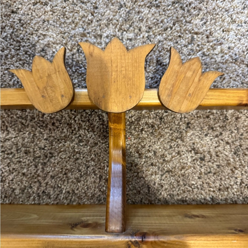 Rustic Wooden Wall Shelf Tulip Cutout Hooks Cottage Farmhouse 20” - Picture 6 of 8